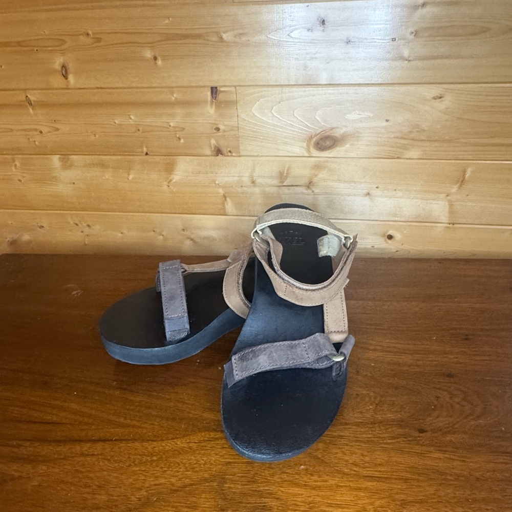 Teva Dual-Tone Sandals in Brown and Tan Midform - Picture 3 of 7